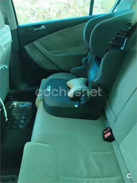 Usado VW Passat Advance 140 CV (102 kW) 2004 Negro Berlina