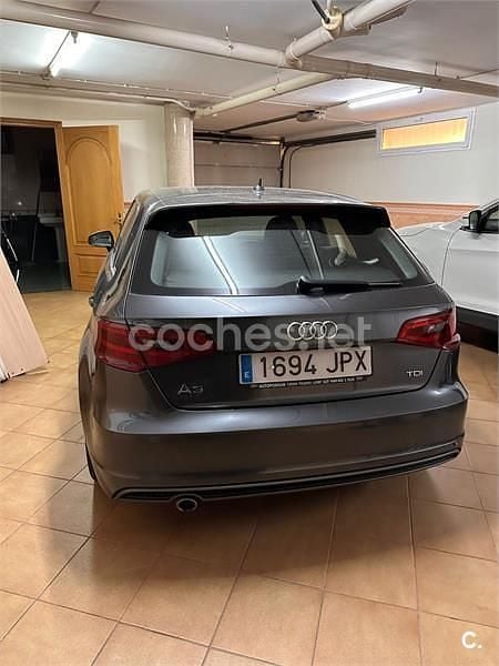 Usado Audi A3 Sportback Sport 110 CV (80 kW) 2016 Gris / plata Utilitario