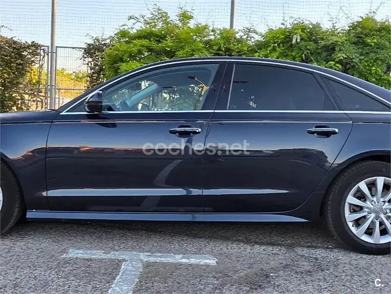 Usado Audi A6 150 CV (110 kW) 2017 Azul Berlina