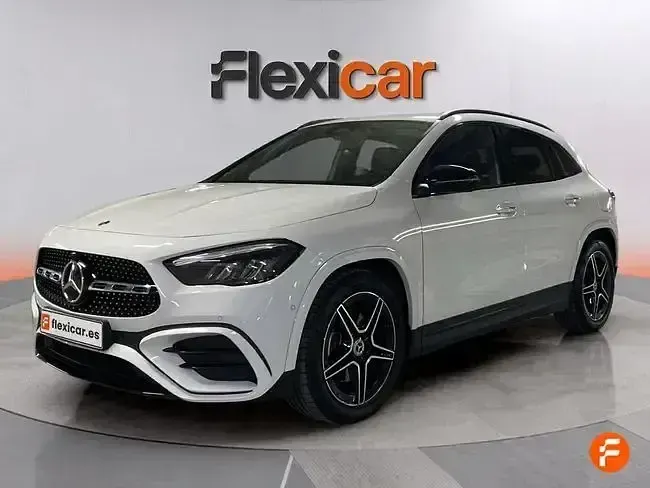 Usado Mercedes GLA200 163 CV (119 kW) 2024 Blanco SUV