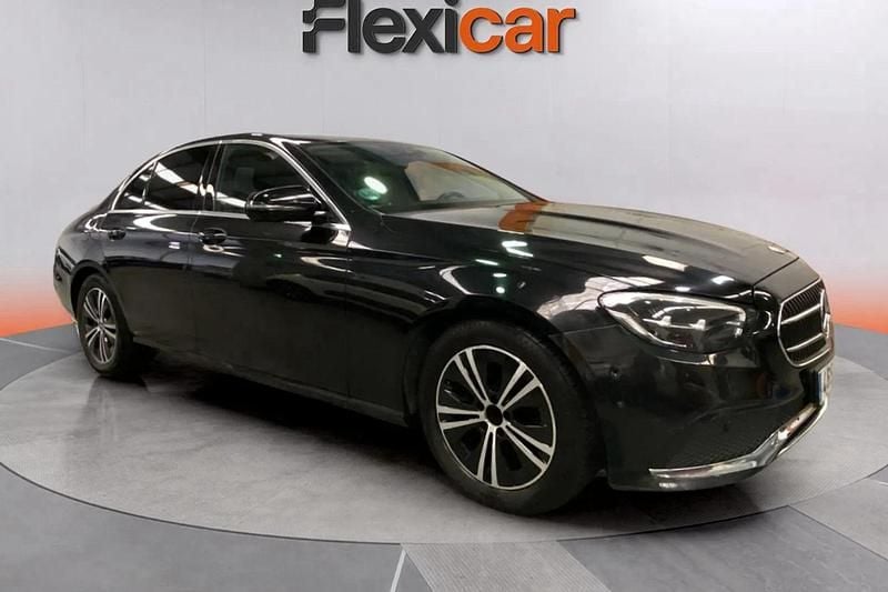 Negro Usado 2021 Mercedes E220 Berlina | 29.990 € (Buen precio) - Imagen 1/4