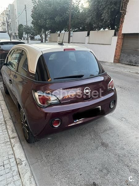Usado Opel Adam Glam 87 CV (63 kW) 2017 Granate Utilitario
