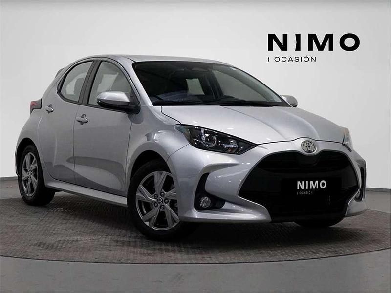 Usado Toyota Yaris Hybrid Active 116 CV (85 kW) 2025 Utilitario