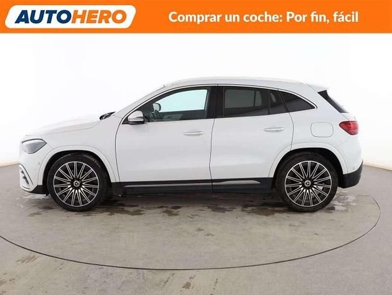 Usado Mercedes GLA200 AMG line 150 CV (110 kW) 2023 Blanco SUV