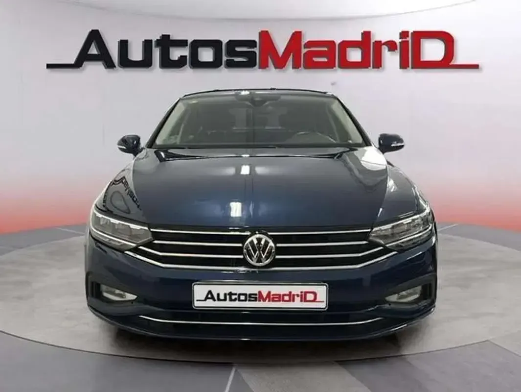 Usado VW Passat Executive 120 HP (88 kW) 2020 Azul Sedan