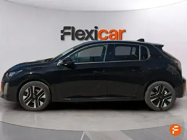 Usado Peugeot 208 Allure 100 CV (73 kW) 2025 Negro Utilitario