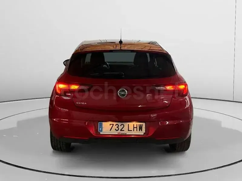 Usado Opel Astra GS Line 110 CV (80 kW) 2020 Rojo Berlina