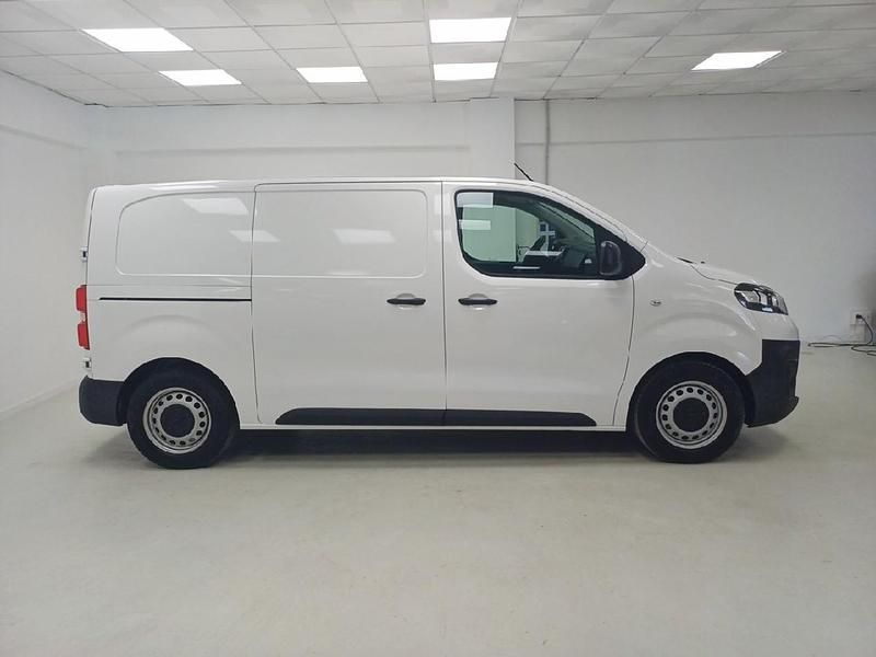 Usado Opel Vivaro 102 CV (75 kW) 2021 Blanco Monovolumen