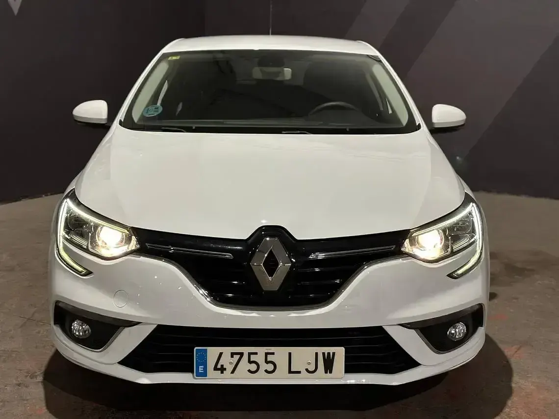 Usado Renault Mégane Business 115 CV (84 kW) 2020 Blanco Berlina