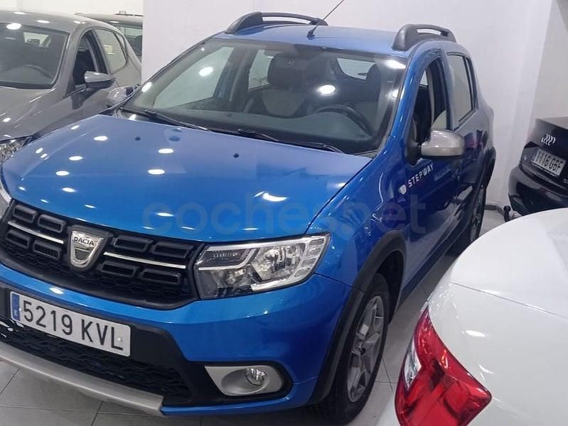 Käytetty Dacia Sandero Comfort 90 HP (66 kW) 2019 Sininen Sedan