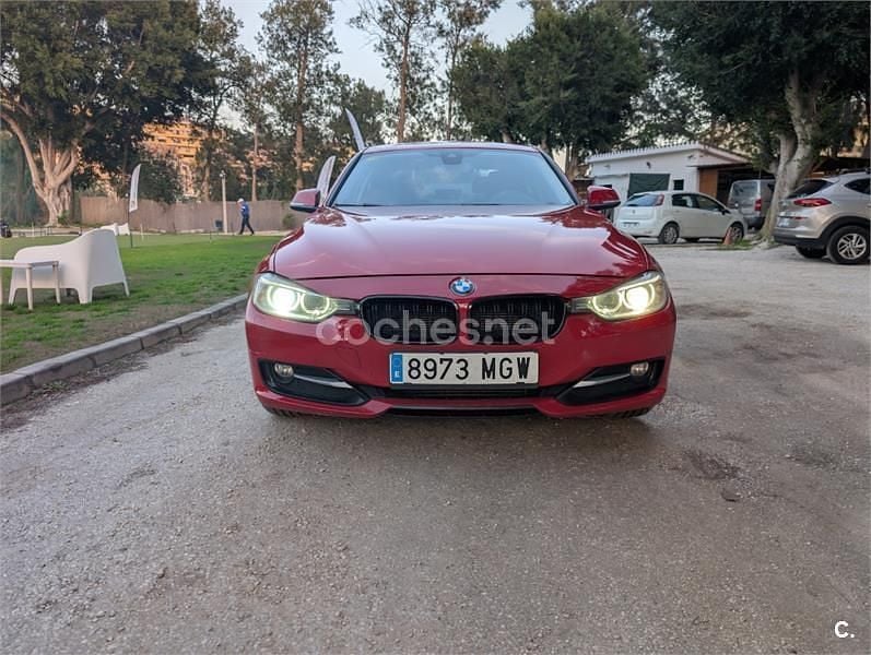 Usado BMW 320 Sport Line 184 CV (135 kW) 2012 Rojo Berlina