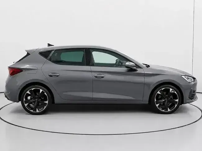 Usado Cupra Leon 150 CV (110 kW) 2023 Gris Berlina