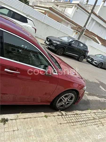 Usado Mercedes A250 218 CV (160 kW) 2023 Granate Berlina