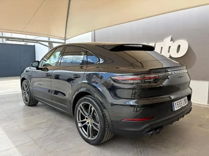 Usado Porsche Cayenne Platinum Edition 462 CV (339 kW) 2022 Negro SUV