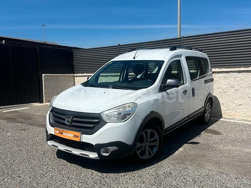 Usado Dacia Dokker Stepway 90 CV (66 kW) 2016 Blanco Monovolumen
