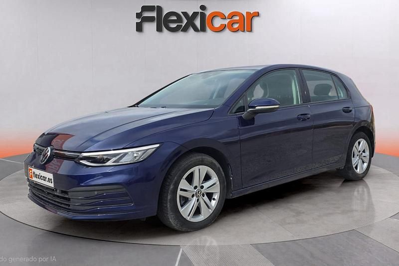 Usado VW Golf VIII 110 CV (80 kW) 2021 Beige Berlina