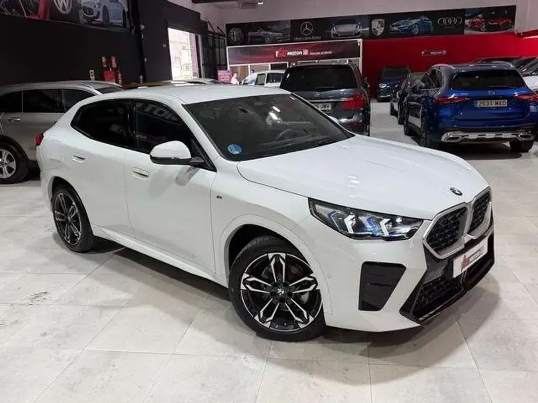 Usado BMW X2 Comfort Edition 163 CV (119 kW) 2025 Blanco SUV