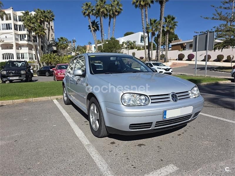 Usado VW Golf III Highline 110 CV (80 kW) 1998 Gris / plata Berlina