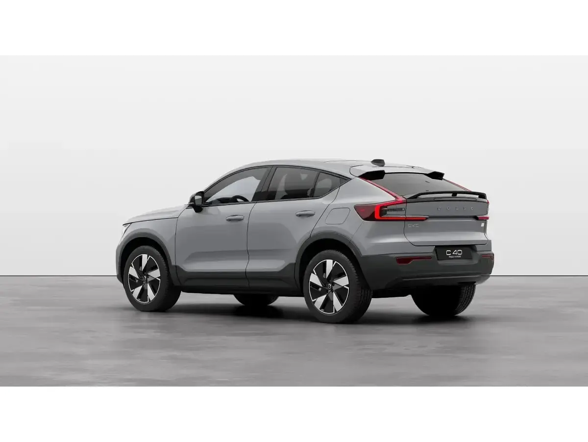 Usado Volvo C40 Core 175 kW (238 CV) 2024 Gris SUV