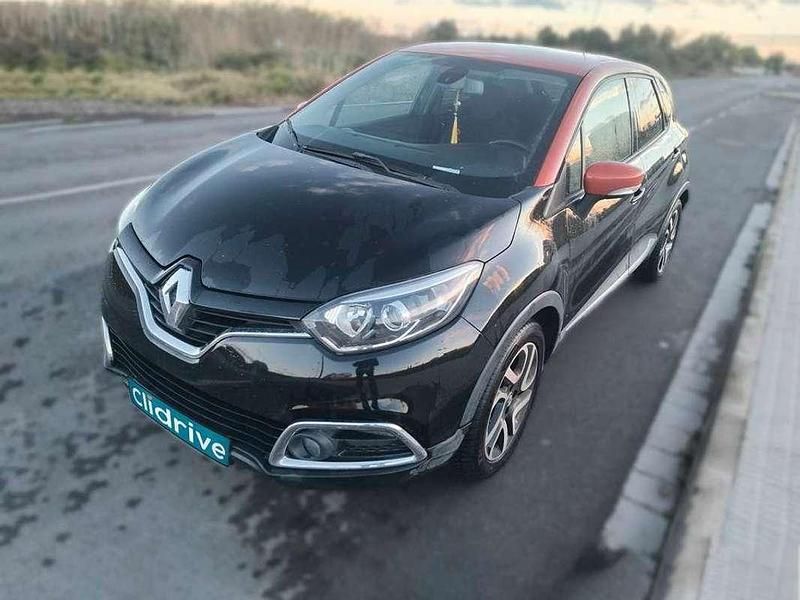 Usado Renault Captur Zen 90 CV (66 kW) 2017 Negro SUV