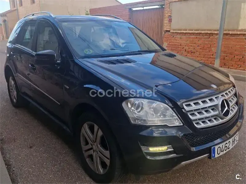 Usado Mercedes ML300 190 CV (139 kW) 2011 Negro SUV
