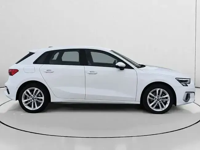 Usado Audi A3 Advanced Plus 116 CV (85 kW) 2021 Blanco Berlina