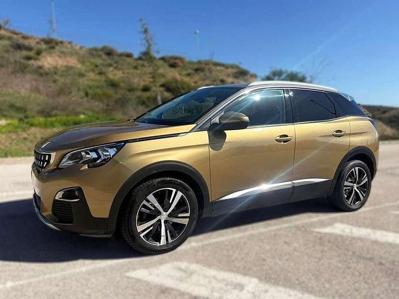 Usado Peugeot 3008 Allure 120 CV (88 kW) 2017 Naranja SUV