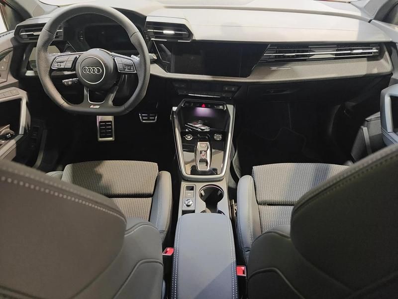 Nuevo Audi A3 e-tron Advanced 204 CV (150 kW) 2026 Rojo Utilitario