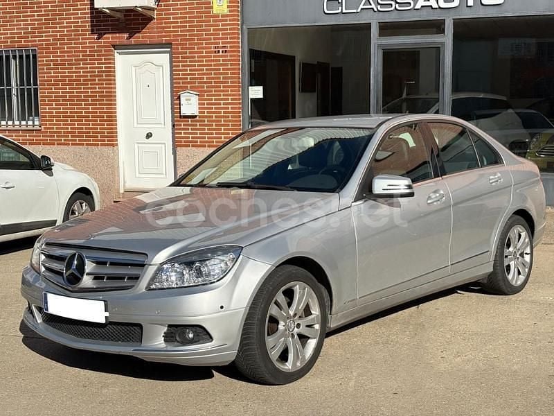 Usado Mercedes C220 Avantgarde 170 CV (125 kW) 2010 Gris / plata Berlina
