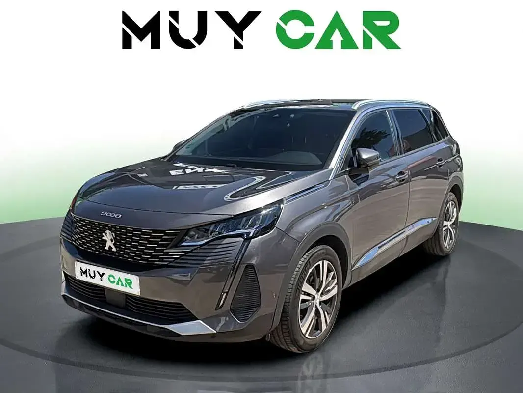 Usado Peugeot 5008 Allure 131 CV (96 kW) 2021 Gris / plata SUV