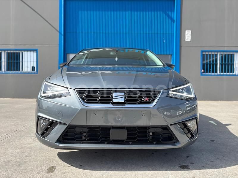 Usado Seat Ibiza FR 110 CV (80 kW) 2021 Gris / plata Berlina
