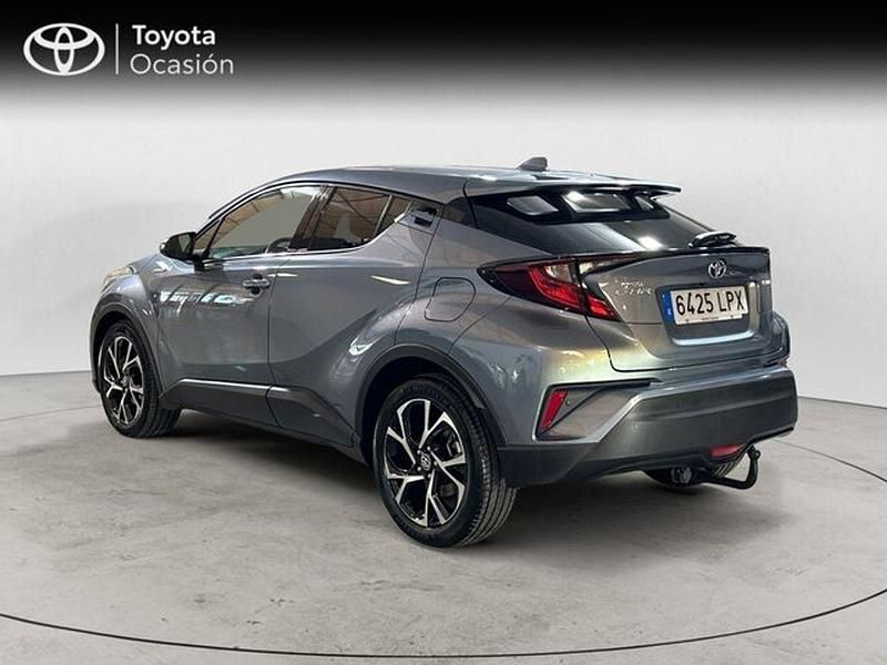 Usado Toyota C-HR Advance 122 CV (89 kW) 2021 Gris SUV