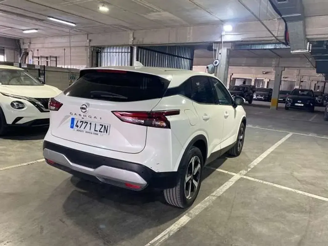 Usado Nissan Qashqai N-Connecta 140 CV (102 kW) 2022 Blanco SUV