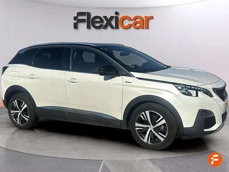 Usado Peugeot 3008 Access 131 CV (96 kW) 2017 Blanco SUV