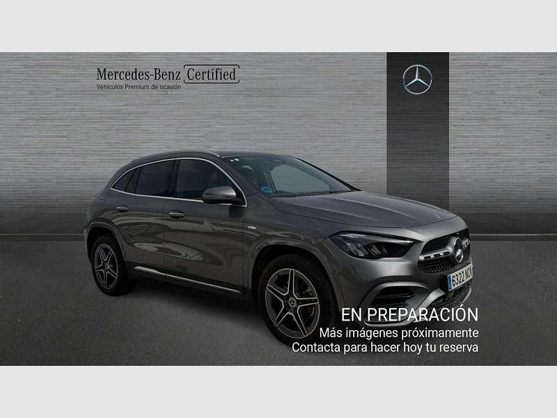 Usado Mercedes GLA250 218 CV (160 kW) 2025 Gris SUV