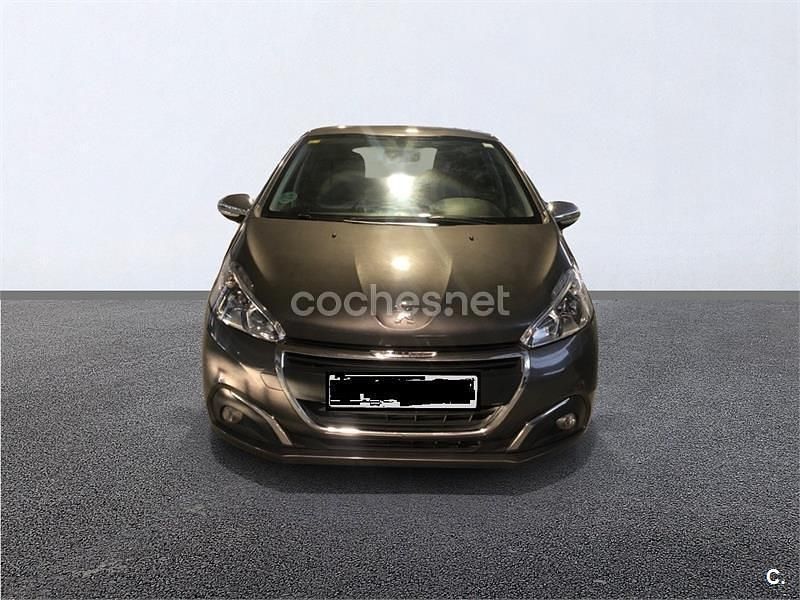 Usado Peugeot 208 Active 99 CV (72 kW) 2018 Gris / plata Utilitario