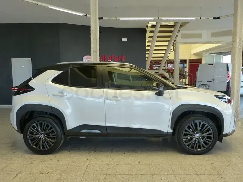 Usado Toyota Yaris Cross 116 CV (85 kW) 2021 Blanco SUV