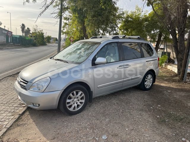 Gris / plata Usado 2006 Kia Carnival EX Monovolumen | 4500 € (Precio justo) - Imagen 1/4