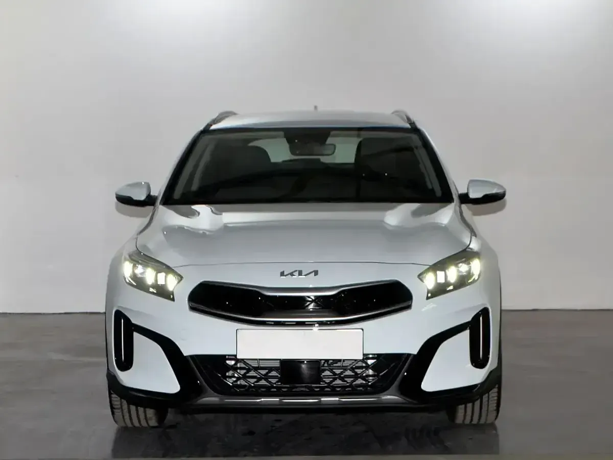 Usado Kia XCeed 141 CV (103 kW) 2023 Blanco SUV