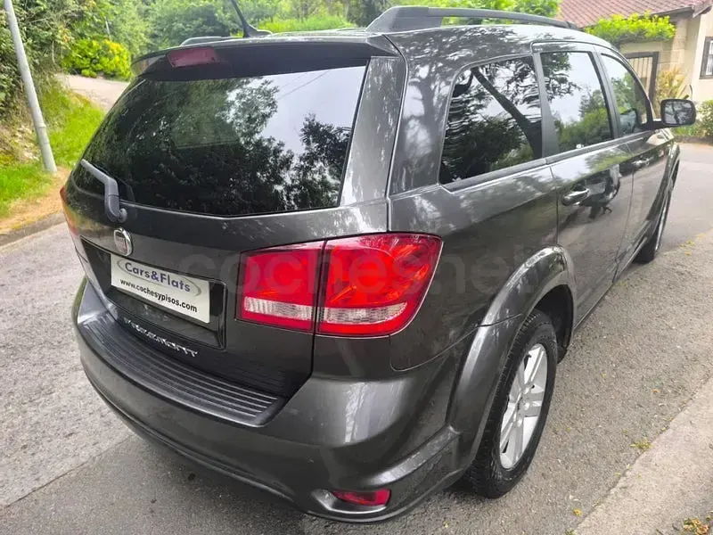 Usado Fiat Freemont Lounge 140 CV (102 kW) 2016 Gris / plata SUV