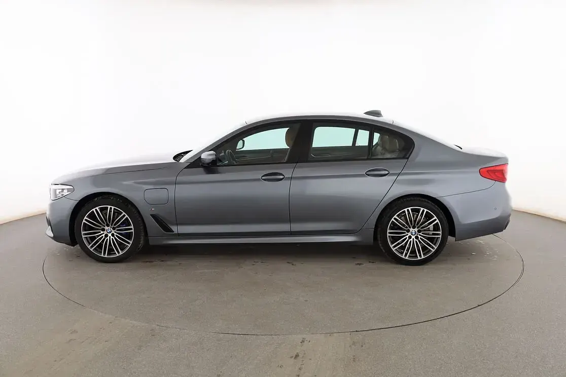 Usado BMW 530e M Sport 252 CV (185 kW) 2020 Gris Berlina