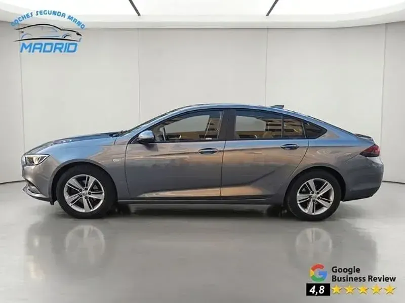 Usado Opel Insignia Selective 140 CV (102 kW) 2018 Gris / plata Berlina