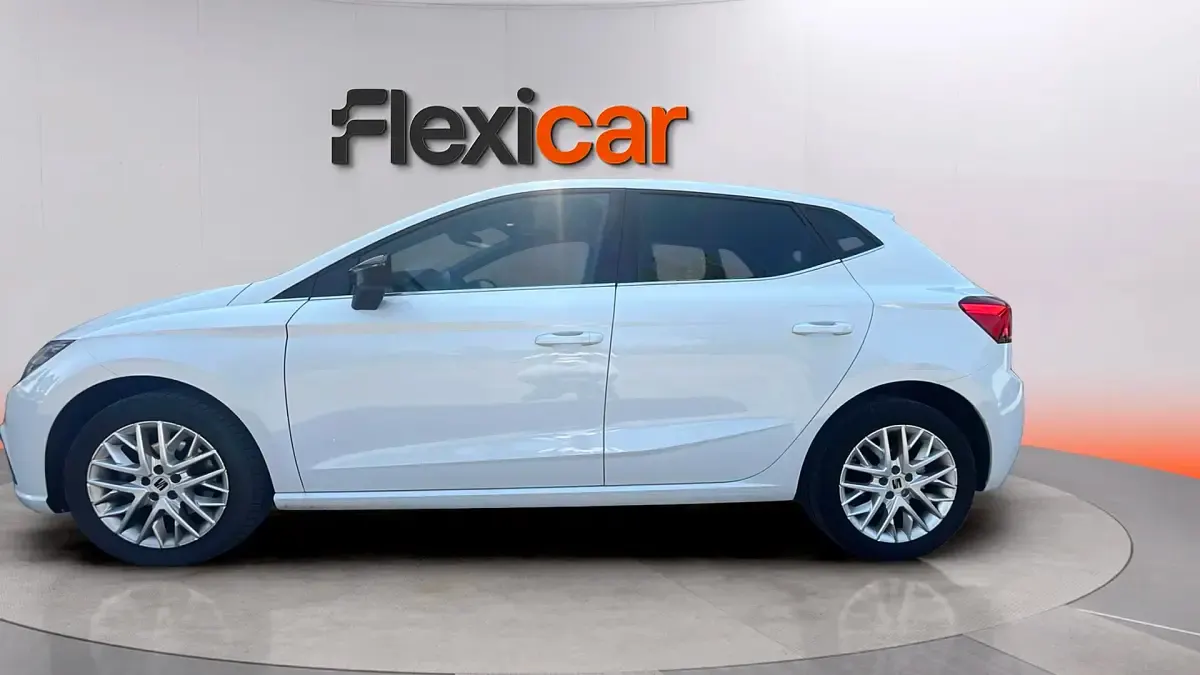 Usado Seat Ibiza 110 CV (80 kW) 2024 Blanco Utilitario