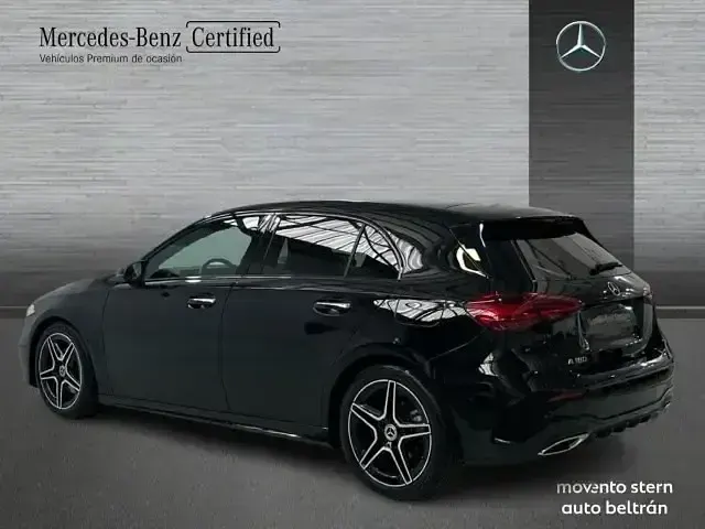 Usado Mercedes A180 Advanced 136 CV (100 kW) 2025 Negro Utilitario