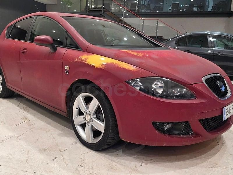 Usado Seat Leon Sport 140 CV (102 kW) 2007 Rojo Utilitario