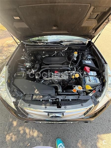 Usado Subaru Outback 167 CV (122 kW) 2010 Negro Familiar