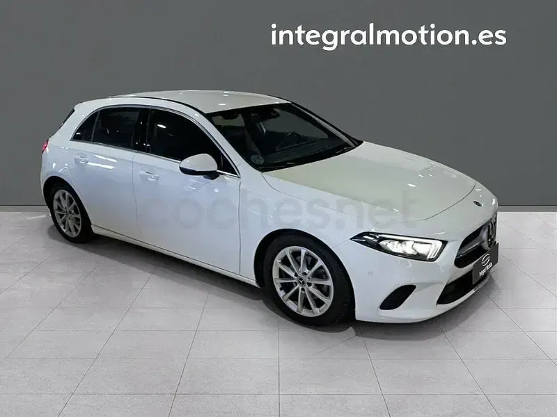 Usado Mercedes A180 116 CV (85 kW) 2020 Blanco Berlina