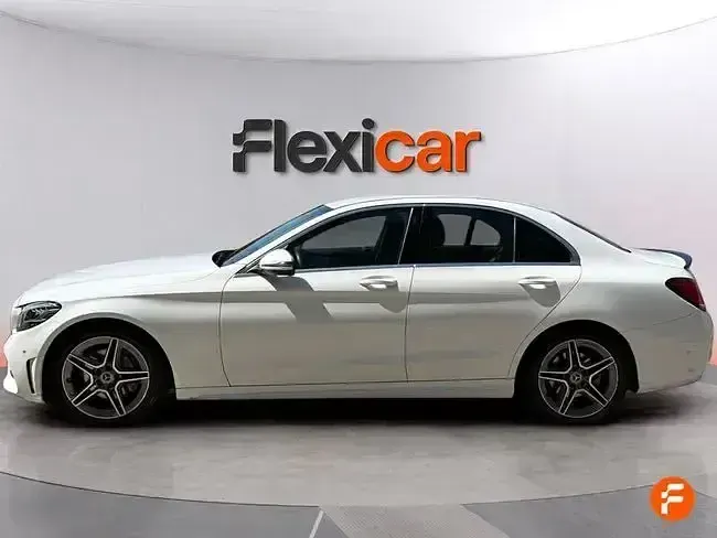Używany Mercedes C200 184 KM (135 kW) 2018 Biały Sedan/Limuzyna