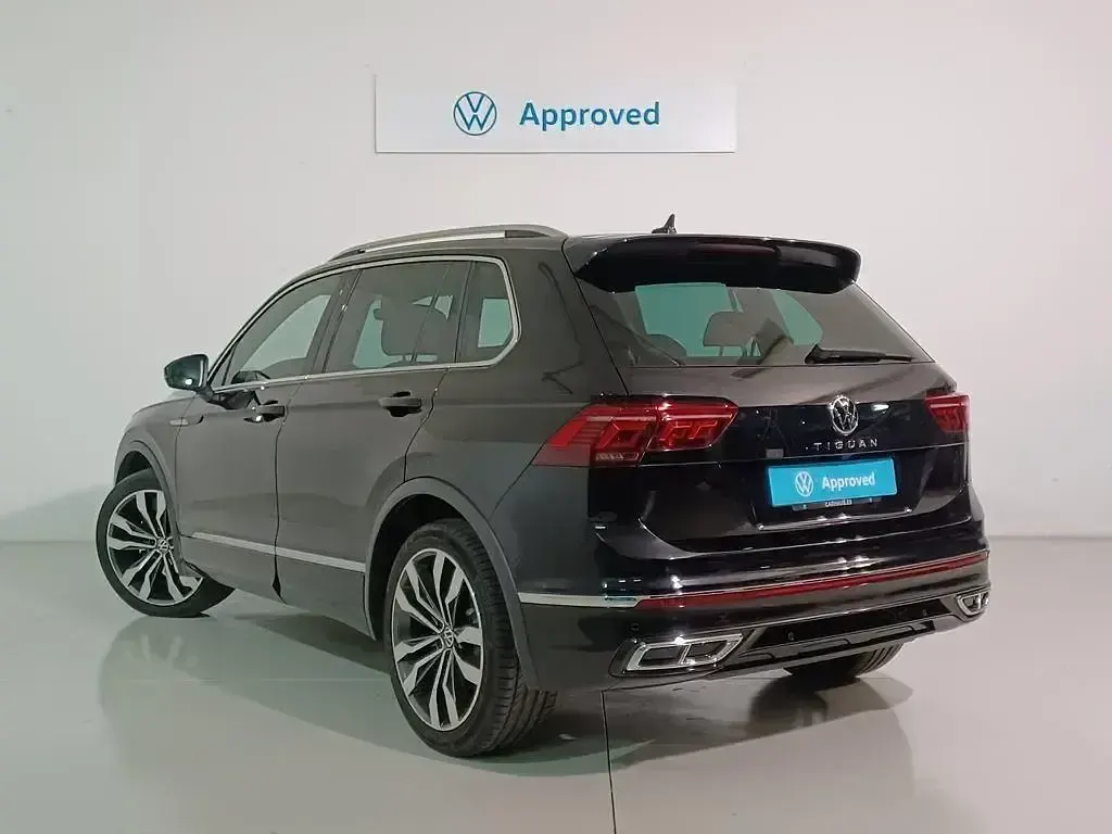 Usado VW Tiguan R-line 150 CV (110 kW) 2022 Negro SUV