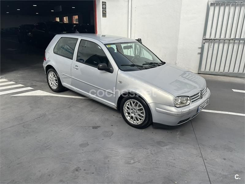 Usado VW Golf III Match 90 CV (66 kW) 1999 Gris / plata Berlina